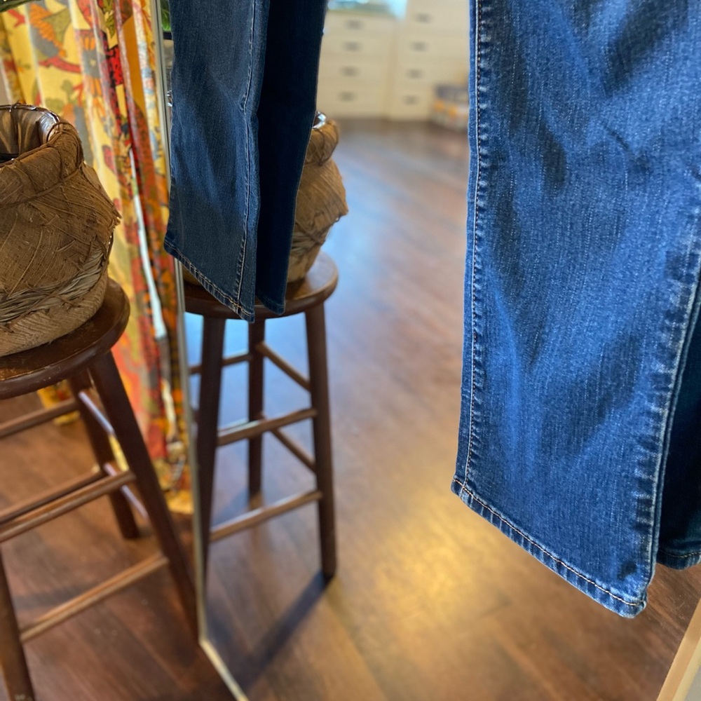 Lucky Brand Women's Straight Leg Blue Jeans - Picture 4 of 5